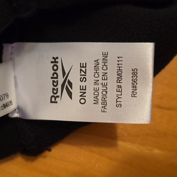 REEBOK BRAND NAVY BLUE COLD WEATHER BEANIE ONE SIZE FITS MOST - Picture 7 of 11